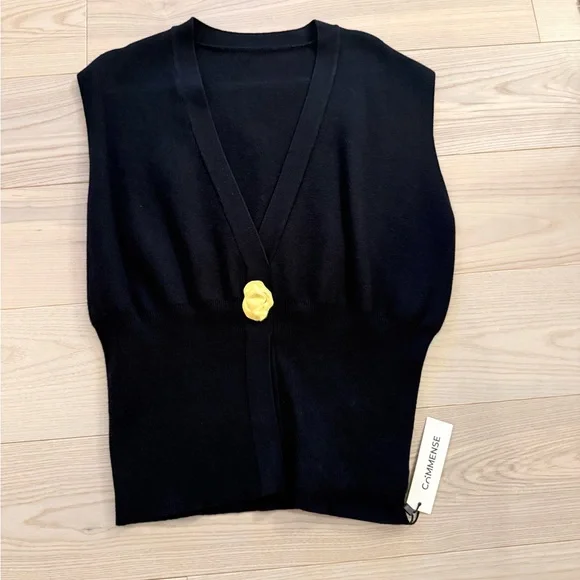 COMMENSE V-NECK BUTTONED DETAIL SWEATER VEST BLACK MEDIUM GOLD BUTTON - Picture 7 of 7
